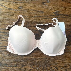 Calvin Klein Smooth T-Shirt Bra in Light Pink